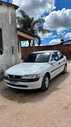 CHEVROLET VECTRA 2.0 MPFI GLS 8V GASOLINA 4P MANUAL CHEVROLET VECTRA 2.0 MPFI GLS 8V GASOLINA 4P MANUAL